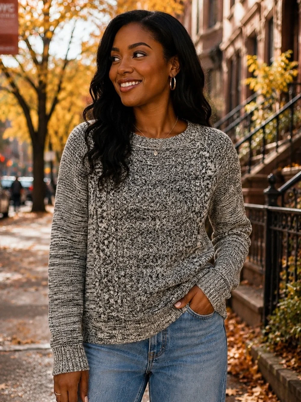 Uniqlo Women’s L Cable Knit Marled Sweater Cream Black Chunky Cozy